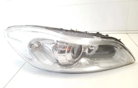 Volvo C30 Headlight/headlamp 31299827 1307329269