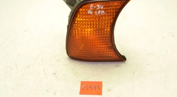 BMW 5 E34 Front indicator light 1384034 E2P87 155042