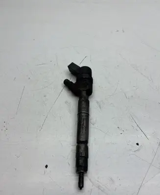 Mercedes-Benz Vaneo W414 Fuel injector 0445110090