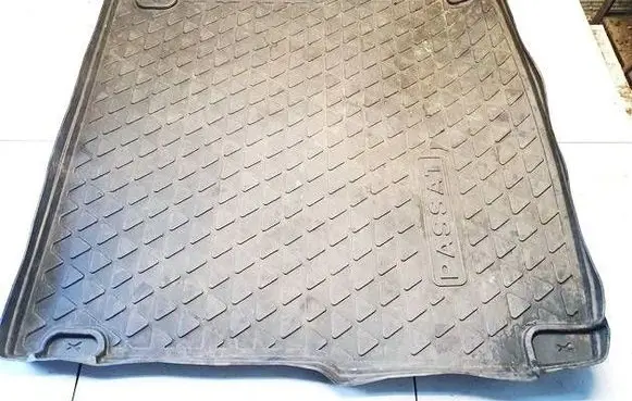 Volkswagen PASSAT B6 Trunk/boot mat liner 