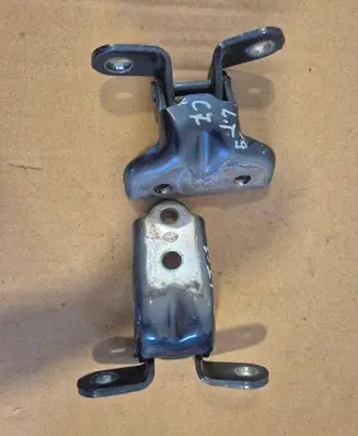 Rear door hinge set