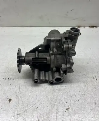 Opel Vivaro Oil pump 8200345757 8200345633 8200346592