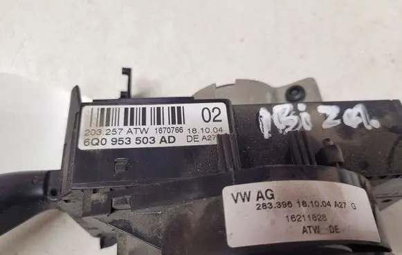 Seat Ibiza III (6L) Wiper turn signal indicator stalk/switch 6Q0953503AD 283396 203257