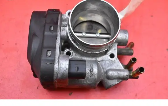 Audi A3 S3 8L Throttle body valve 06A133062A