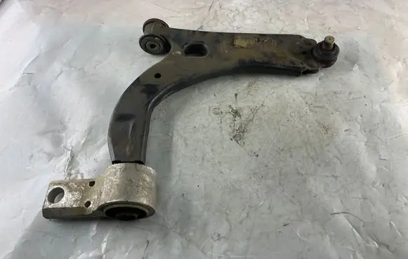 Ford Fusion Front lower control arm/wishbone