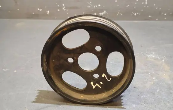 Audi A8 S8 D3 4E Power steering pump pulley 077145255H