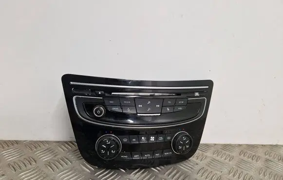 Multifunctional control switch/knob