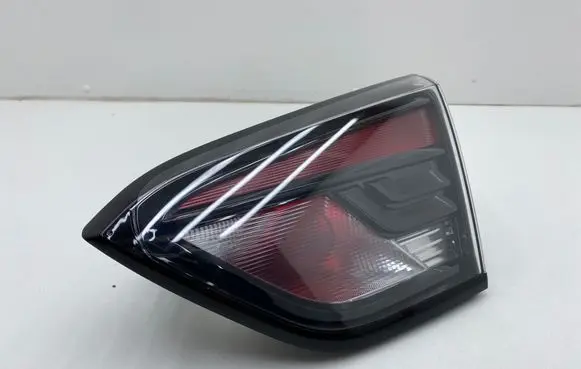 Opel Crossland X Tailgate rear/tail lights 39235956 2TZ01569404 510512838