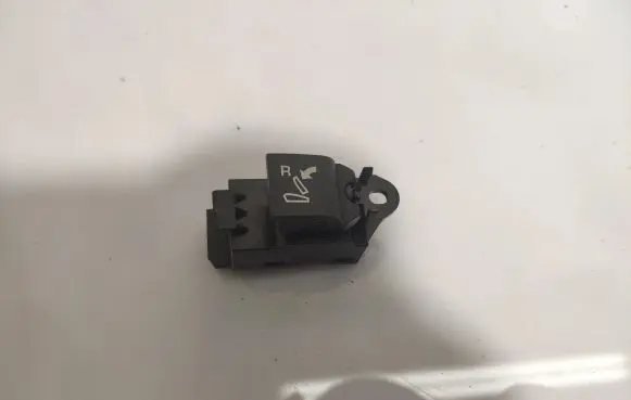 Land Rover Discovery Sport Other switches/knobs/shifts FK7214B704AA