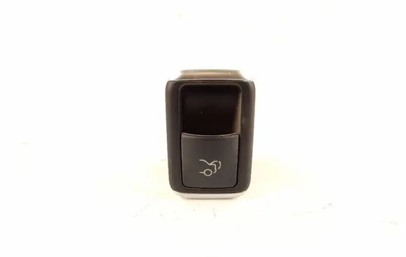 Mercedes-Benz GLK (X204) Tailgate opening switch 2049058302 A2049058302