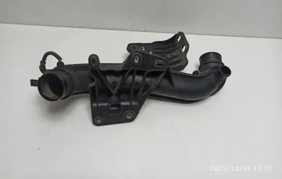 Audi A4 S4 B8 8K Intercooler hose/pipe 8K0145673M