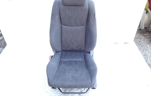 Suzuki Swift II Front passenger seat thss