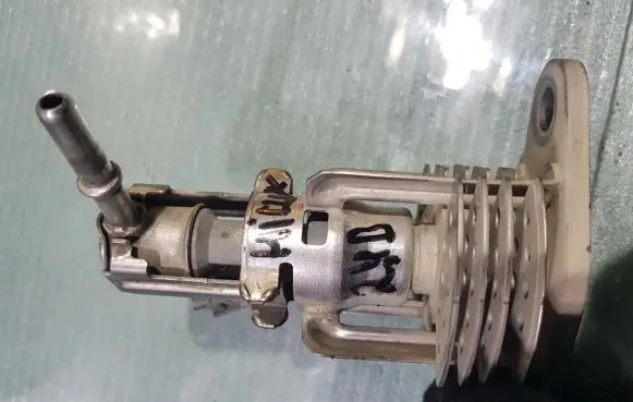 Toyota Corolla E110 Fuel injector