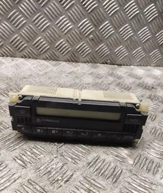 Volkswagen PASSAT B5 Climate control unit 1j1907044