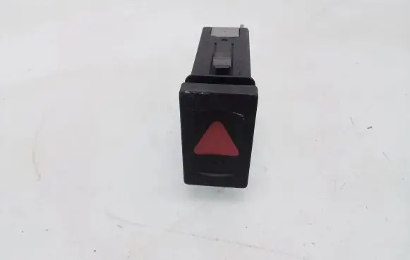 Volkswagen PASSAT B5 Hazard light switch 24742624
