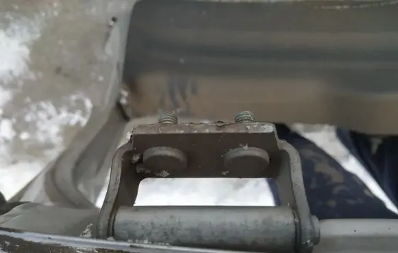 Mitsubishi Space Star Tailgate/trunk/boot hinge