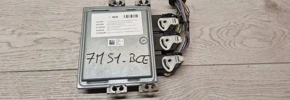 Ford Focus Engine control unit/module 6u7112a650ua