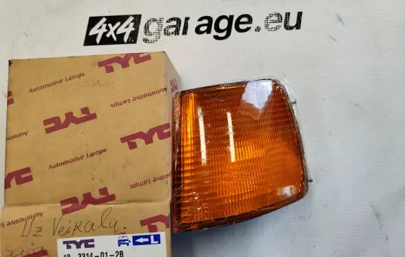 Volkswagen PASSAT B3 Front bumper turn signal 183314012B