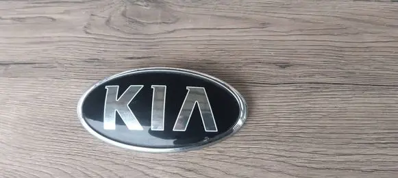 KIA Stonic Manufacturer badge logo/emblem 86311-M6000 1C6Q4987K