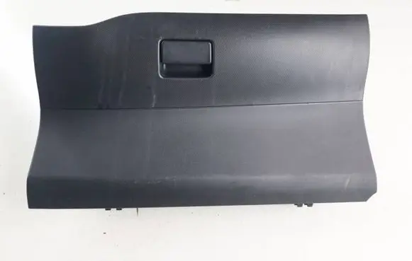 Toyota Auris 150 Glove box