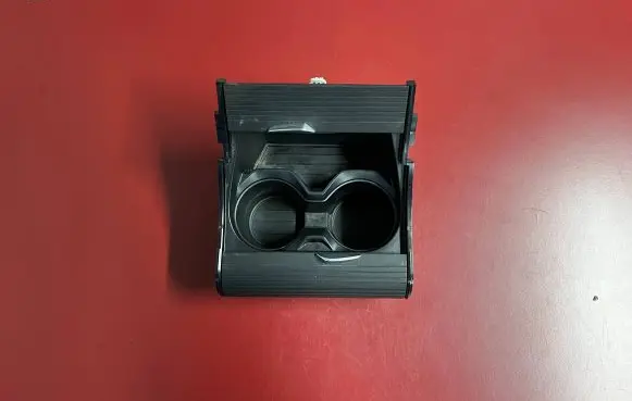 Cup holder front