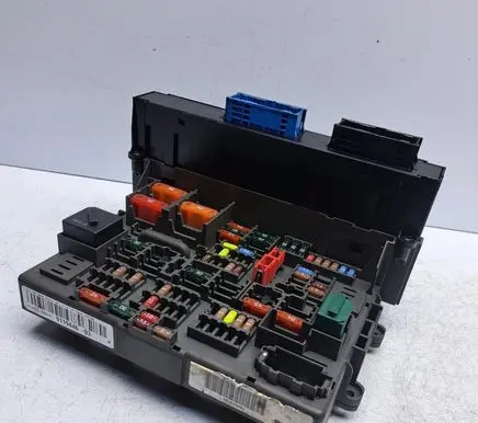 BMW 1 E81 E87 Fuse box cover 91194469176880