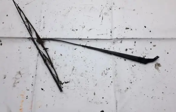 Citroen Xsara Picasso Front wiper blade arm