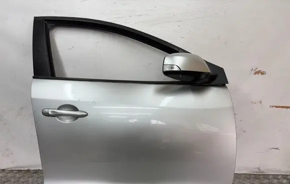 Renault Megane III Front door