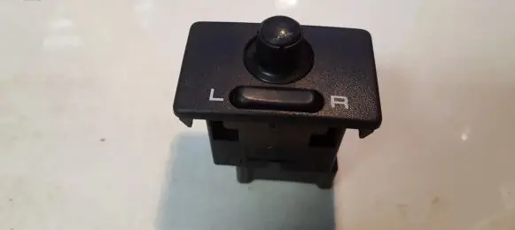Nissan Almera Wing mirror switch