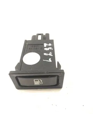 Toyota Avensis T250 Fuel tank opening switch 156795