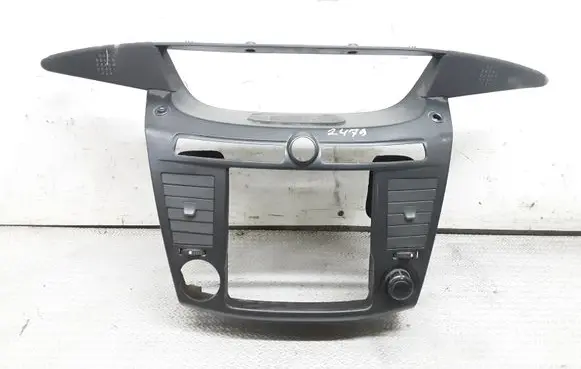 SsangYong Rodius Radio/GPS head unit trim 