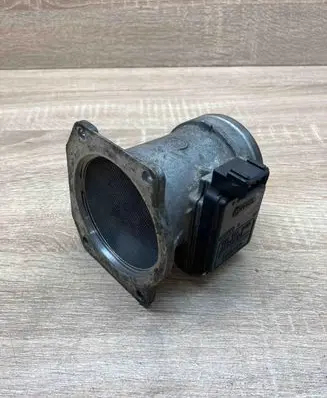 Volkswagen Sharan Mass air flow meter 037906461B