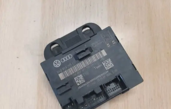 Audi A5 8T 8F Door control unit/module 8K0959795E