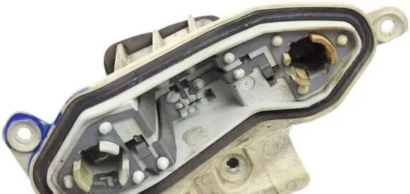 Opel Vectra C Tail light bulb cover holder 443041 443045