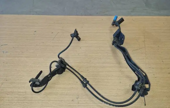 Mercedes-Benz C W205 ABS brake wheel speed sensor A2059058003 A2055403406 A2055462080