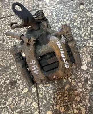 Skoda Octavia Mk2 (1Z) Rear brake caliper
