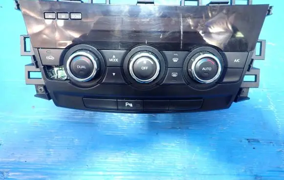 Mazda 6 Climate control unit