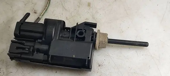 Renault Megane II Fuel tank cap lock motor 8200113376