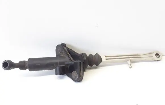 Volvo S80 Clutch master cylinder 9181478