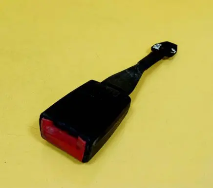 Mercedes-Benz E W210 Front seatbelt buckle 2108603069