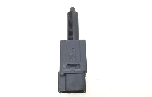 Nissan Juke I F15 Brake pedal sensor switch