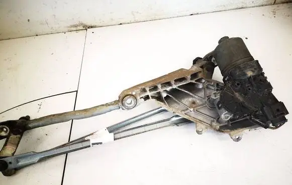 Ford Fiesta Front wiper linkage and motor 8a6117500ag