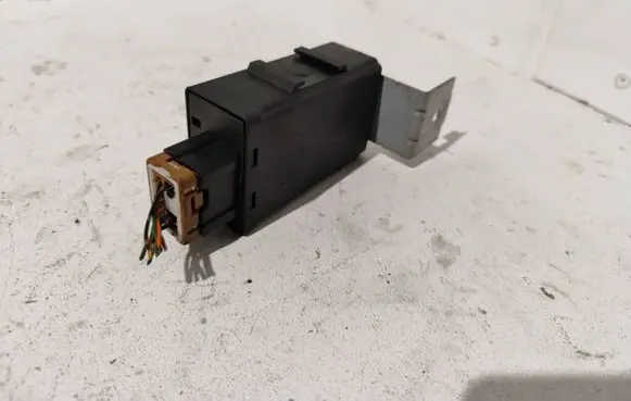 Nissan X-Trail T30 Door central lock control unit/module 285963Y50 5WK48821 5WK46472B