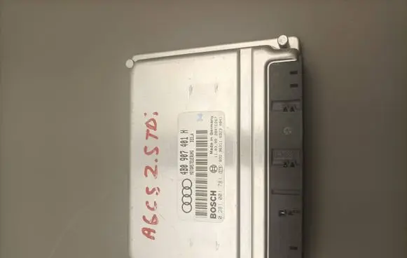 Audi A6 S6 C5 4B Engine control unit/module 4B0907401H 0281001781