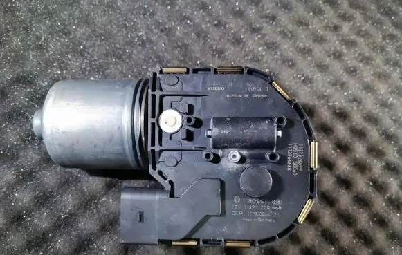 Volvo V70 Front wiper linkage 1397220668