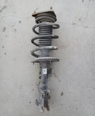 Hyundai i30 Front shock absorber/damper