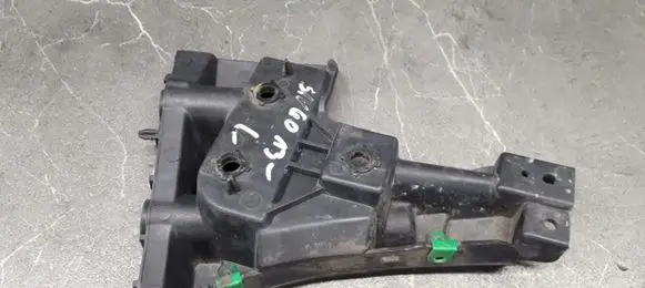 Volvo S60 Front bumper mounting bracket 31323832