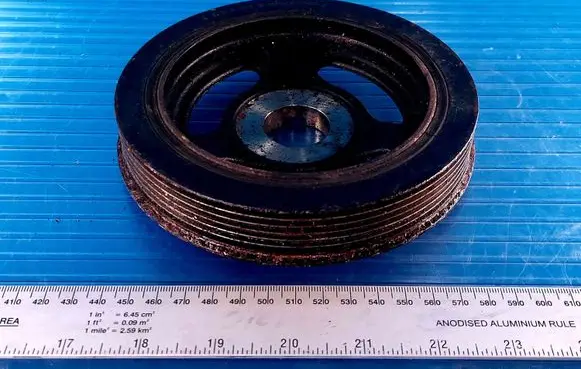 Peugeot 208 Crankshaft pulley 9654961080