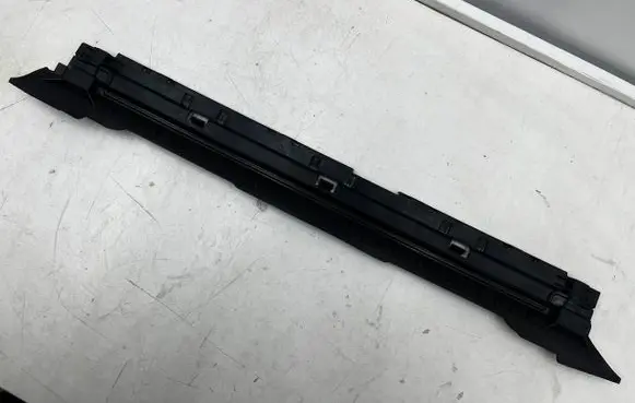 Mercedes-Benz E W213 Radiator trim A2135050930