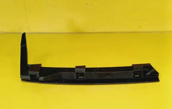 Front bumper mounting bracket